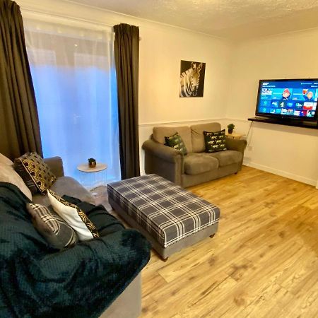 Easyrest Spalding: Central Modern Apartment with Parking Exterior photo